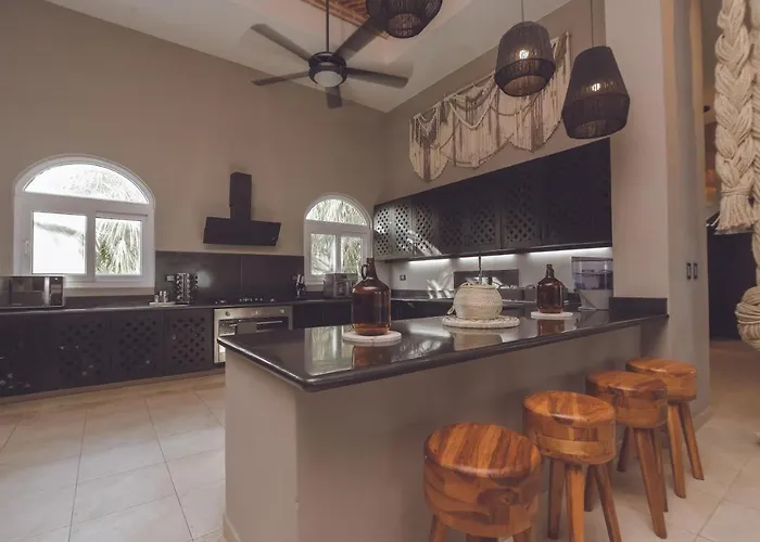 Destiny Front Luxury Villa *